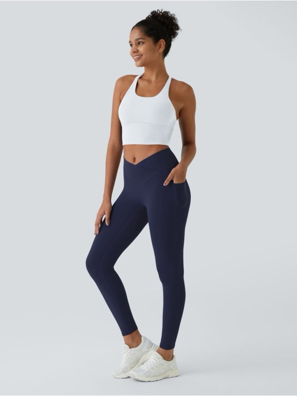 Halara SoftlyZero Crossover Pocket Leggings. NWT